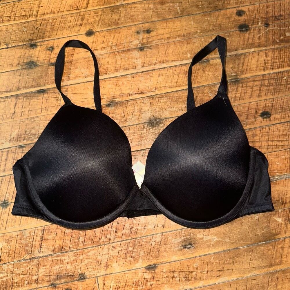 Victoria’s Secret Wear Everywhere Push-up 36C black bra